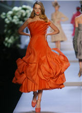 Robe bustier orange de Dior